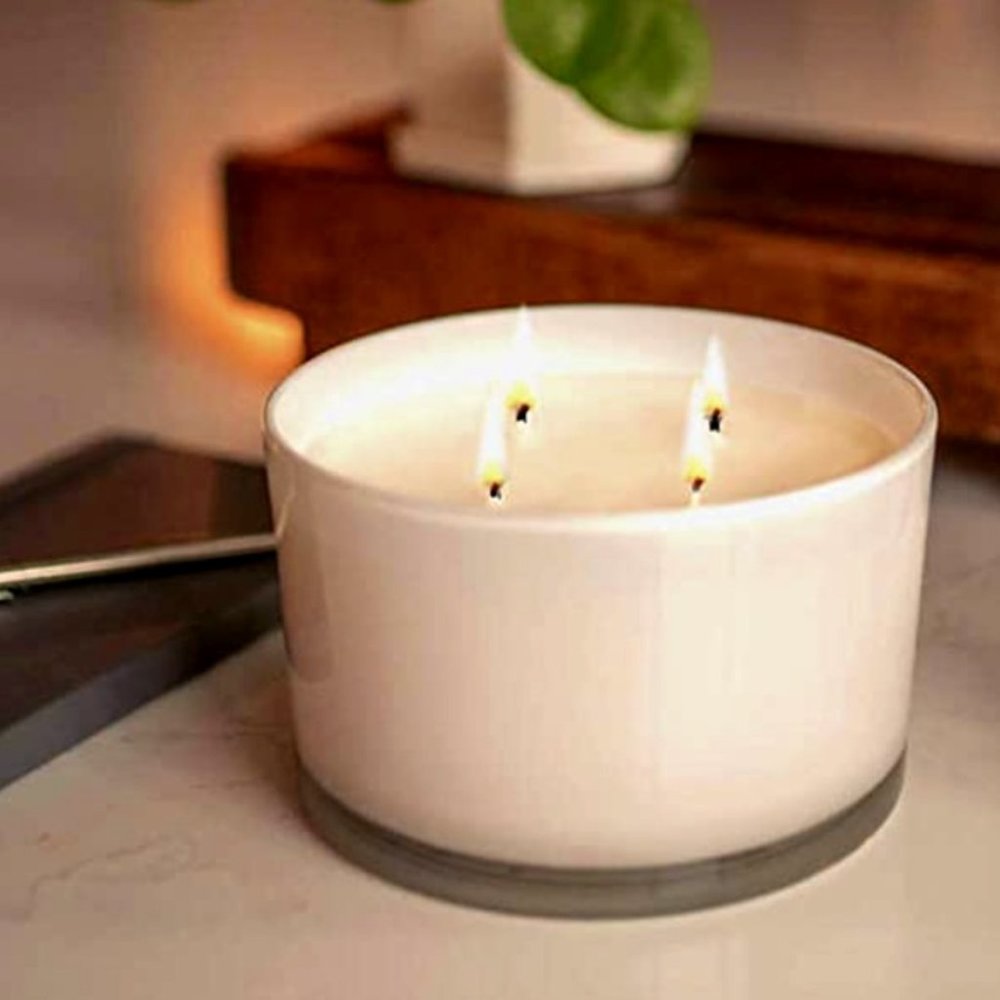 Bellevue 4-Wick 40oz. Luxury Candle Soy Blend